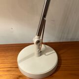 Articulated design desk lamp