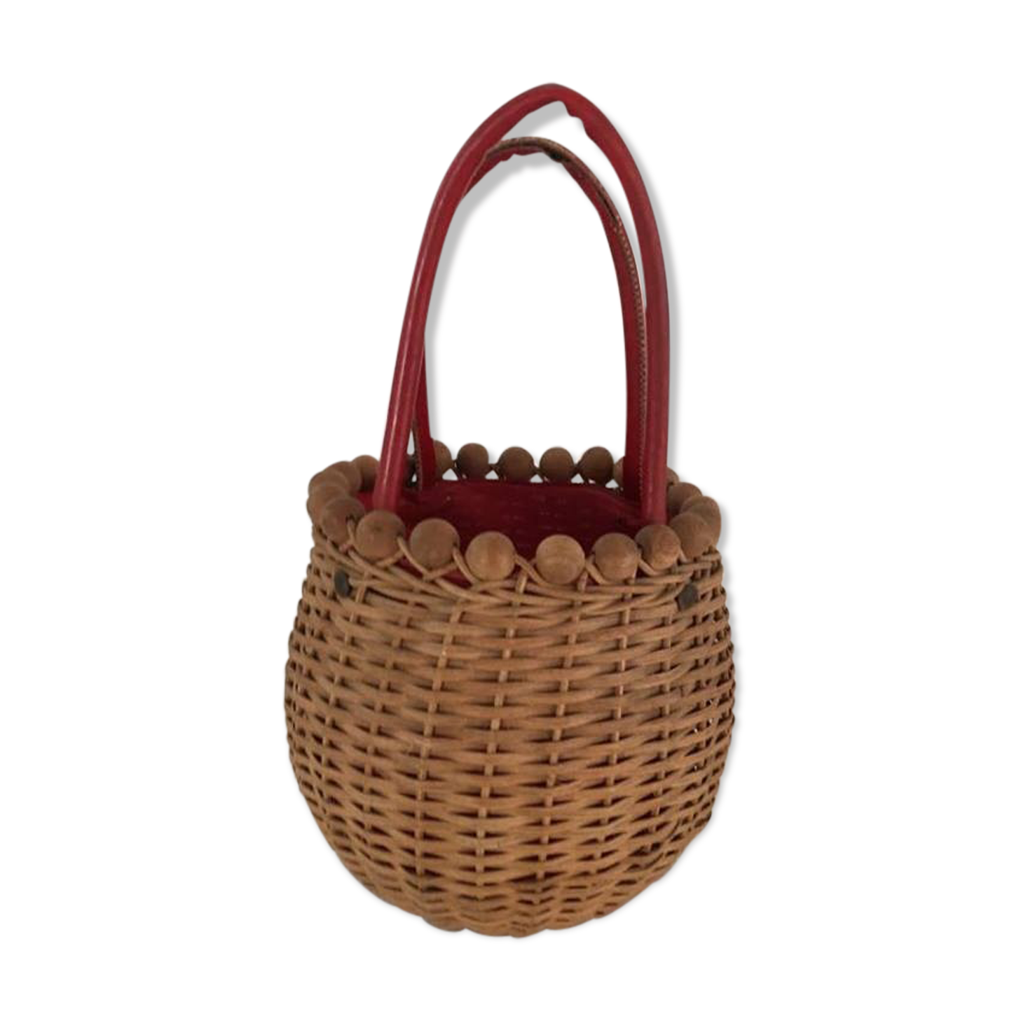 Wicker basket with a wooden bead border