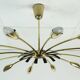 Grand plafonnier araignée Sputnik à 12 lumières, en laiton et métal noir, années 1950