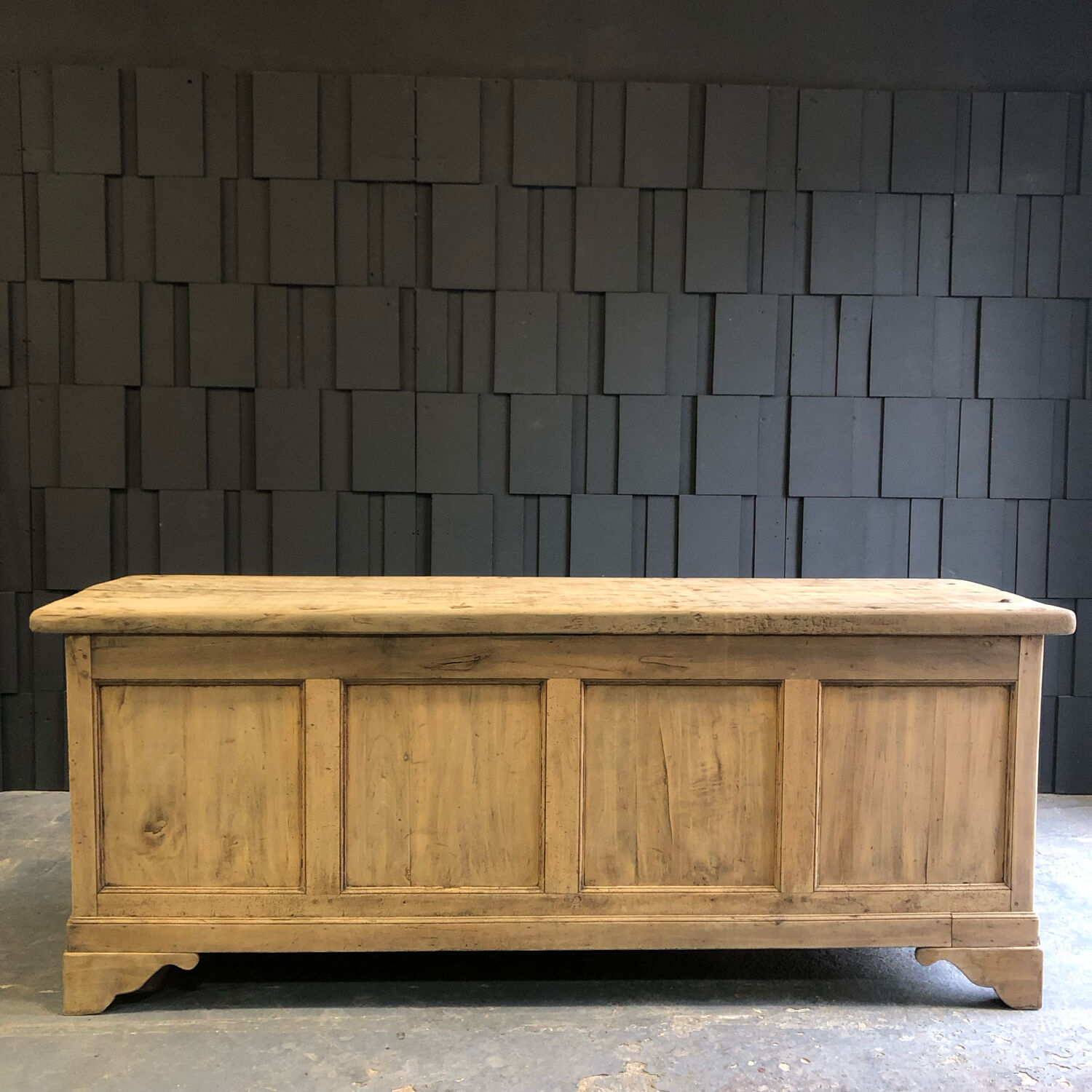 Wooden counter XIXth