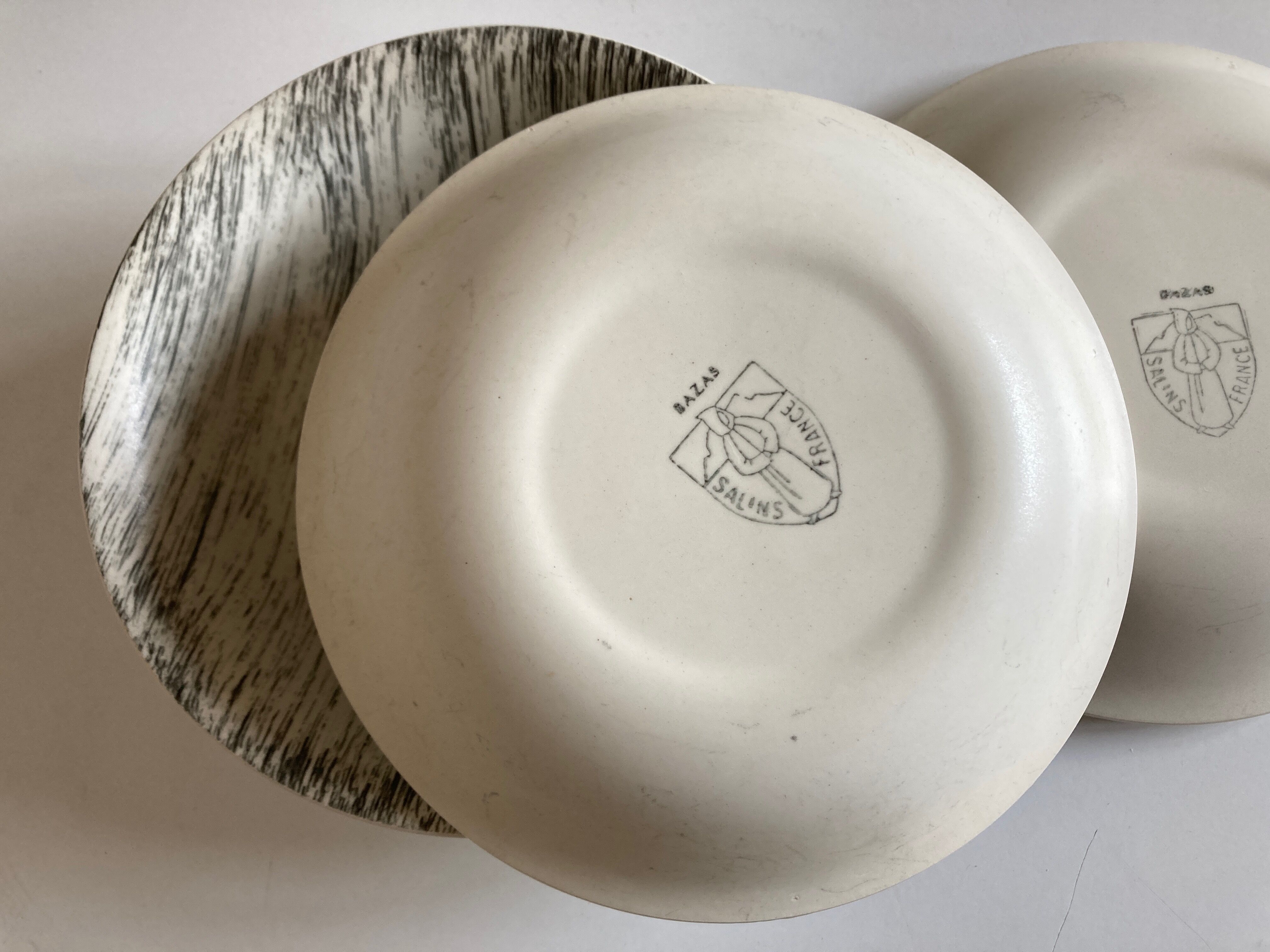 Set de 8 assiettes calotte 1960 Salins décor Bazas