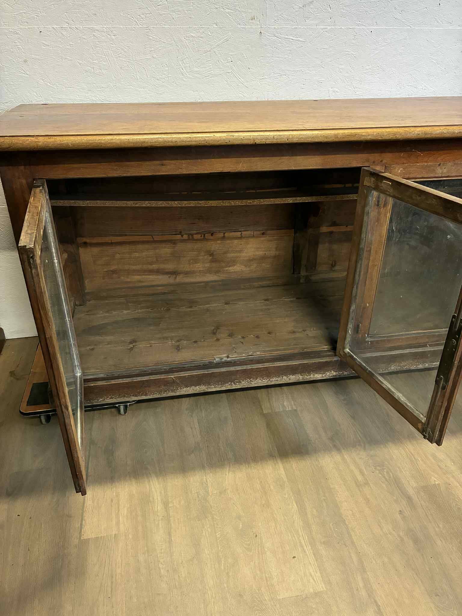 Commercial Bank Counter