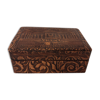 Wooden jewelry box