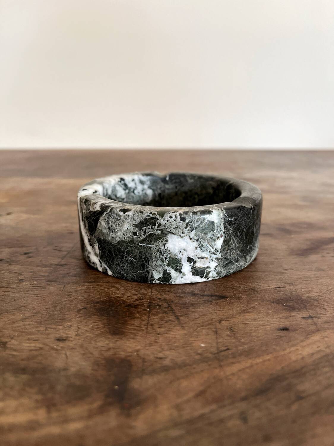 Vintage black and white marble round ashtray