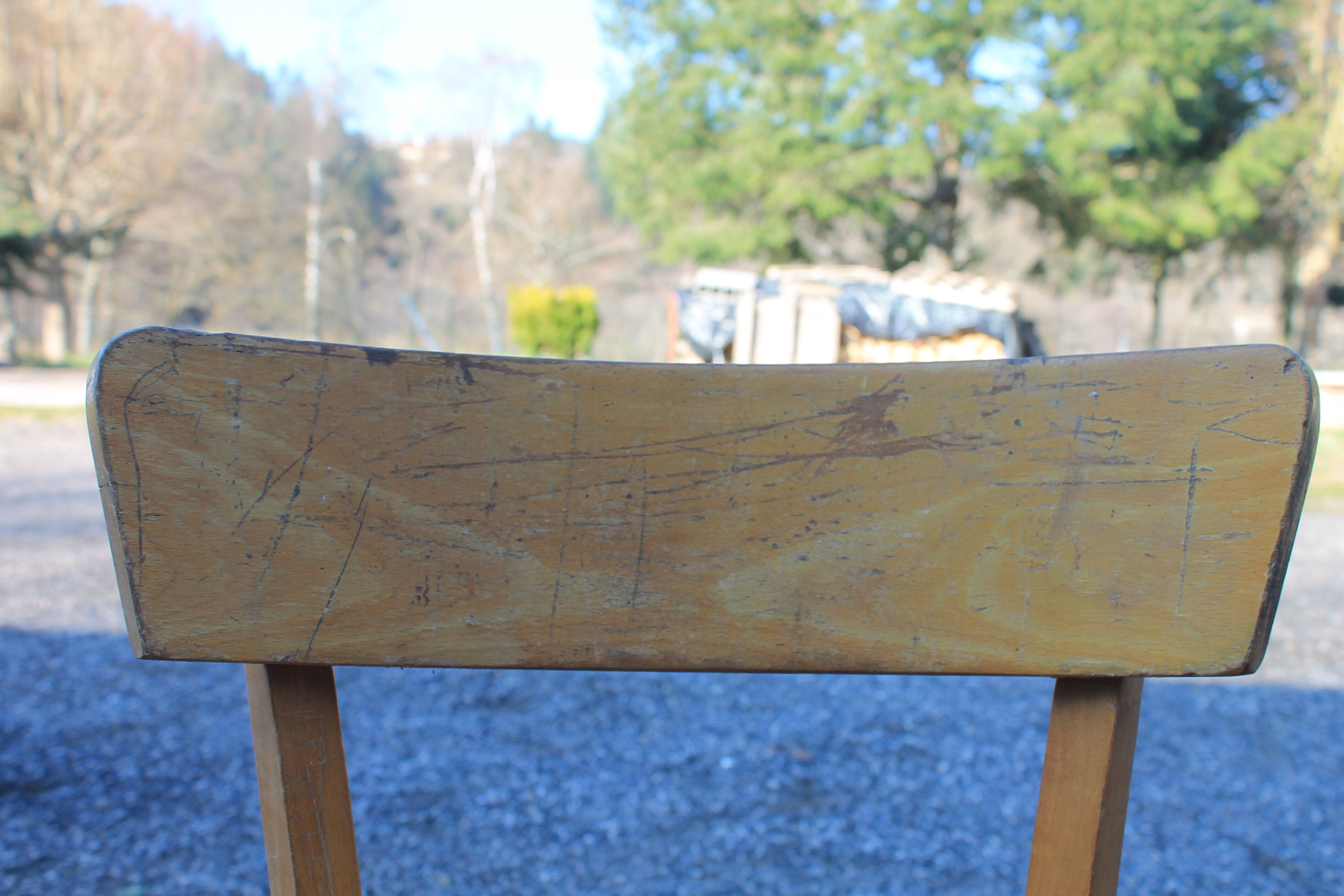 Set 10 community chairs