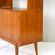 Bibliothèque vintage avec compartiment de rangement