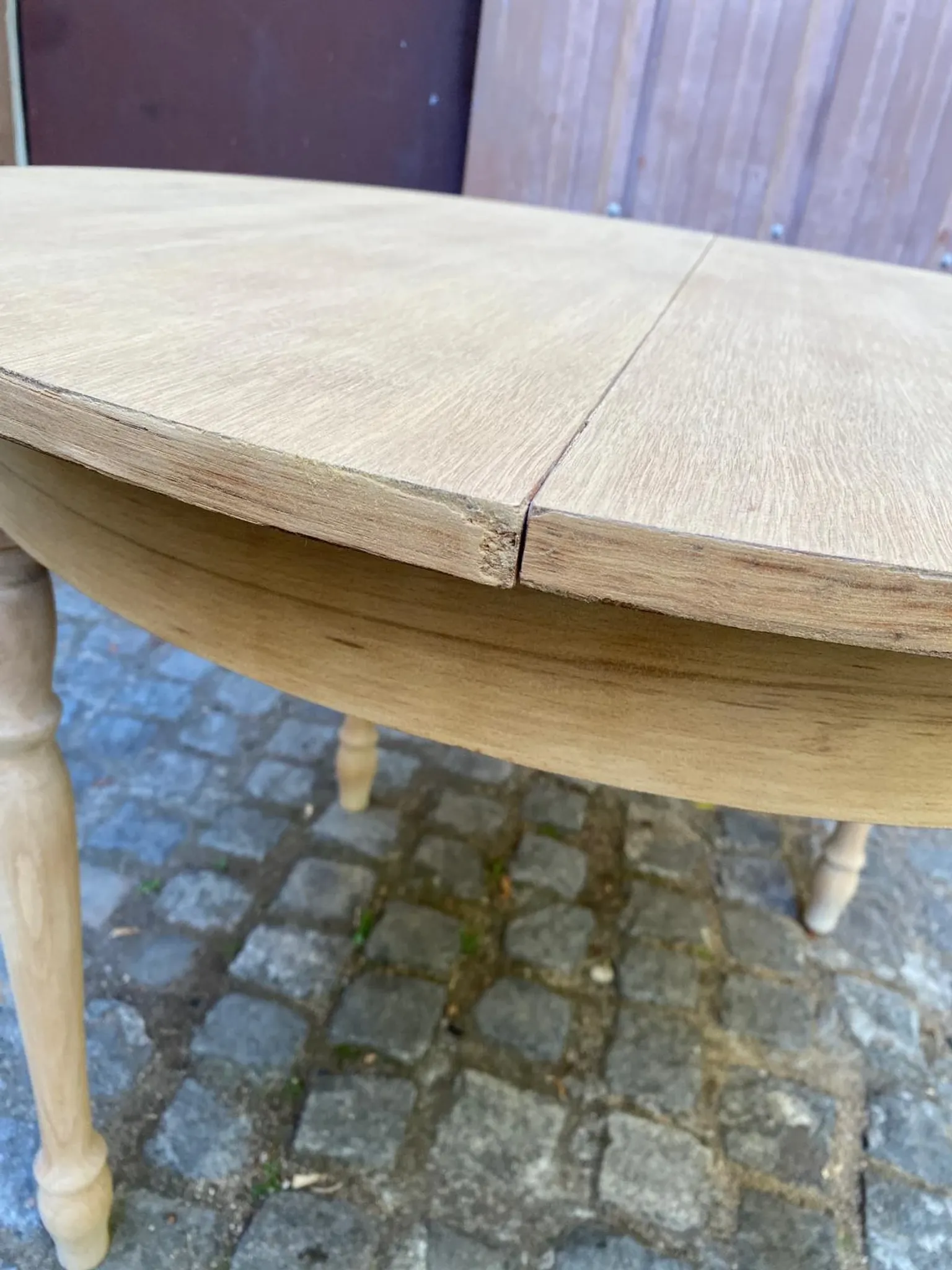 Round extendable dining table Louis Philippe stripped in oak 1960 100cm