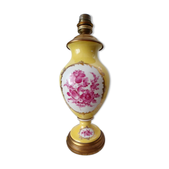Porcelain table lamp