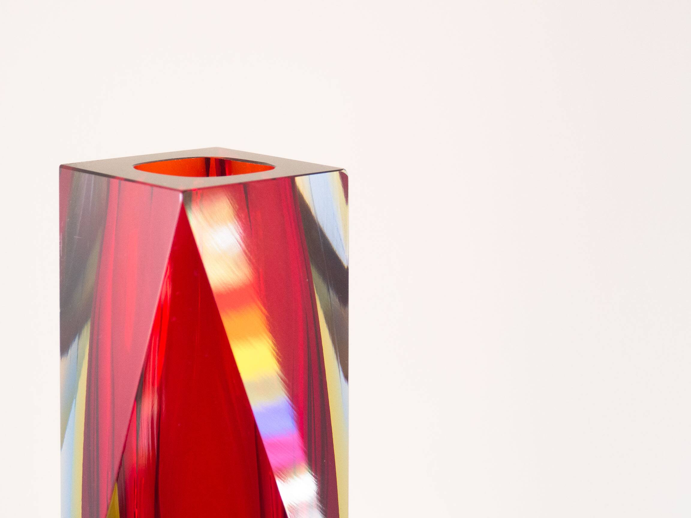 Murano 'Sommerso' large facet cut glass vase