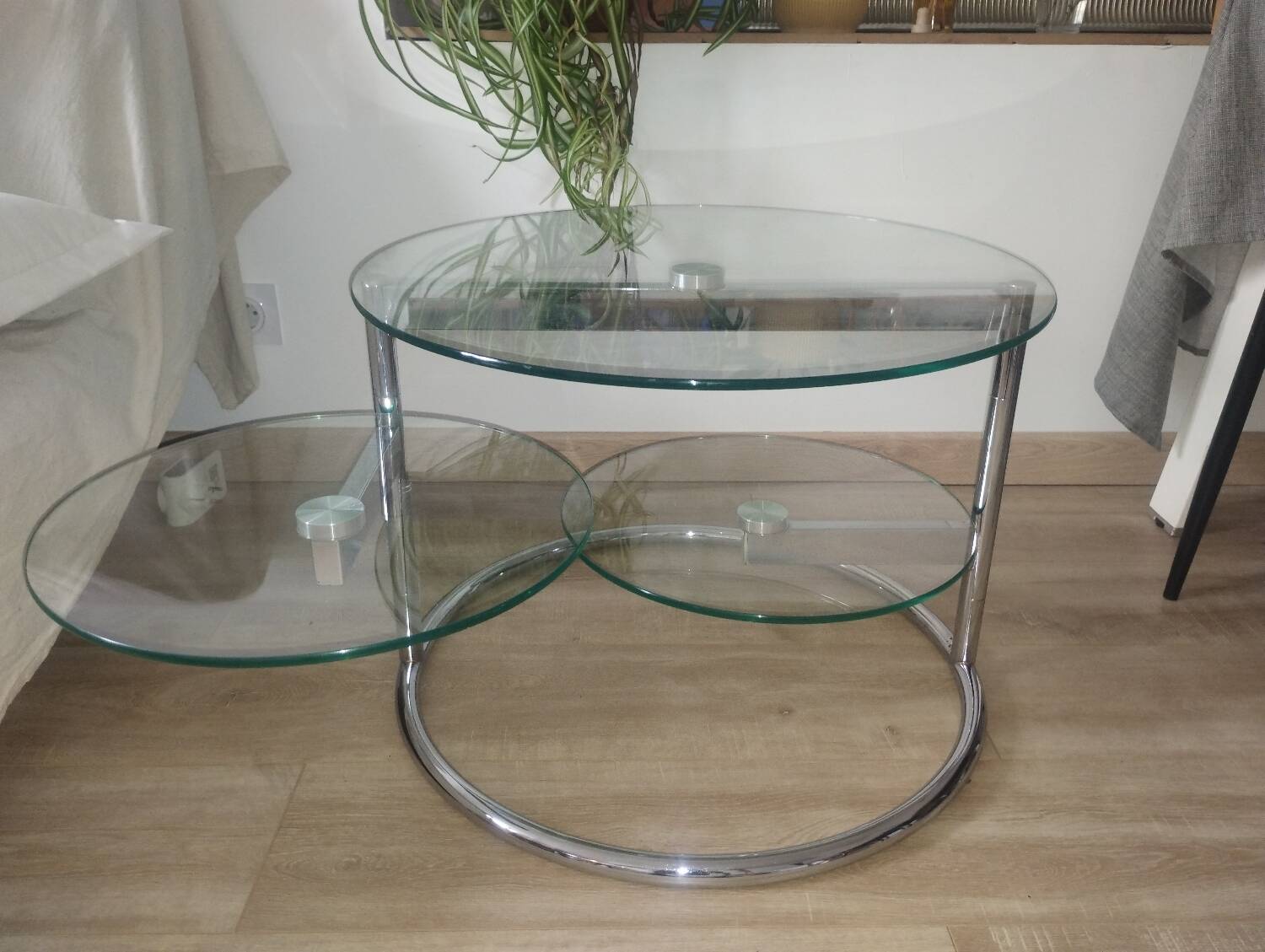 Table Basse en Verre et Métal Chromé