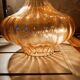Globe de suspension en verre ambré