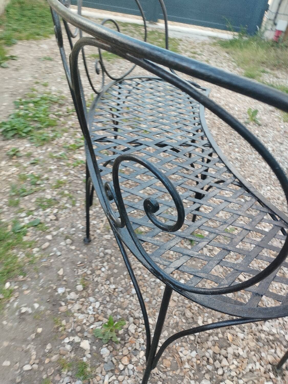 Banc de jardin en fer ancien