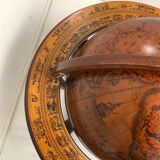 Bar en forme de globe terrestre vintage