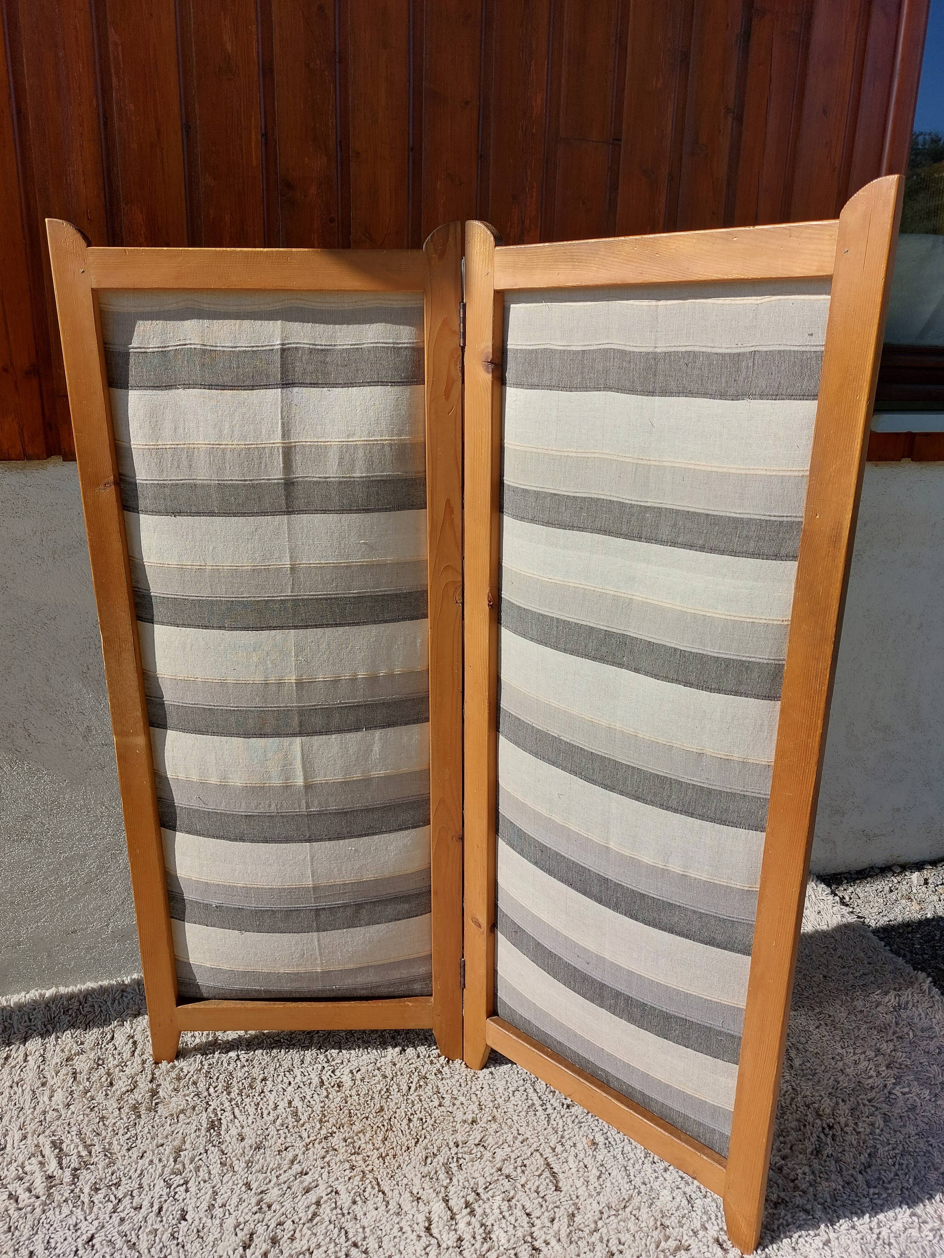 Wooden screen, fabric of your choice
