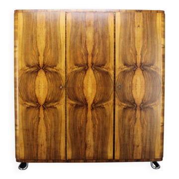 1930s Bauhaus Wardrobe by Vichr & Spol in walnut Finish, Czechoslovakia