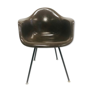 chaise Eames pour herman