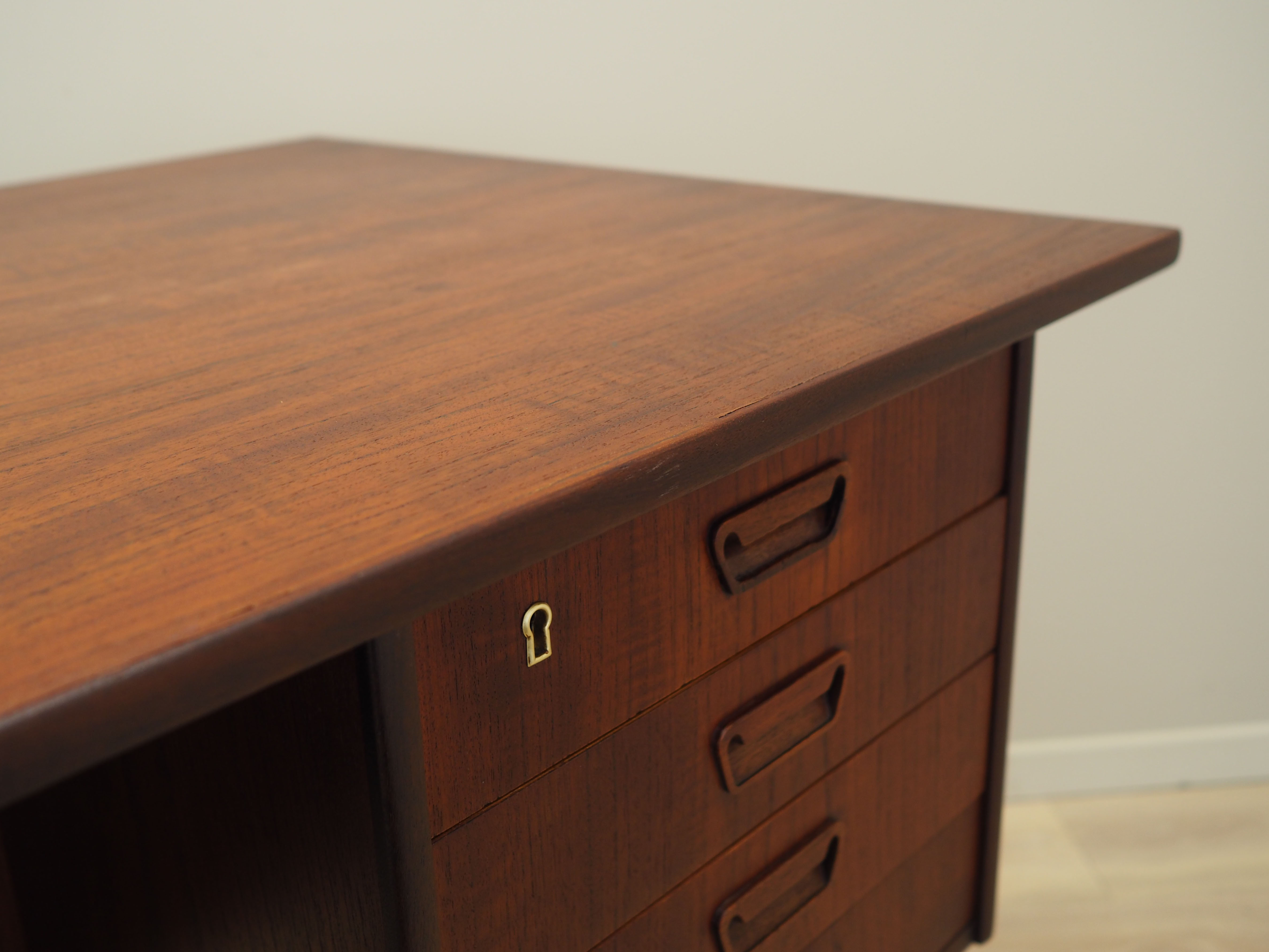 Teak desk, Danish design, 1970s, production: Denmark