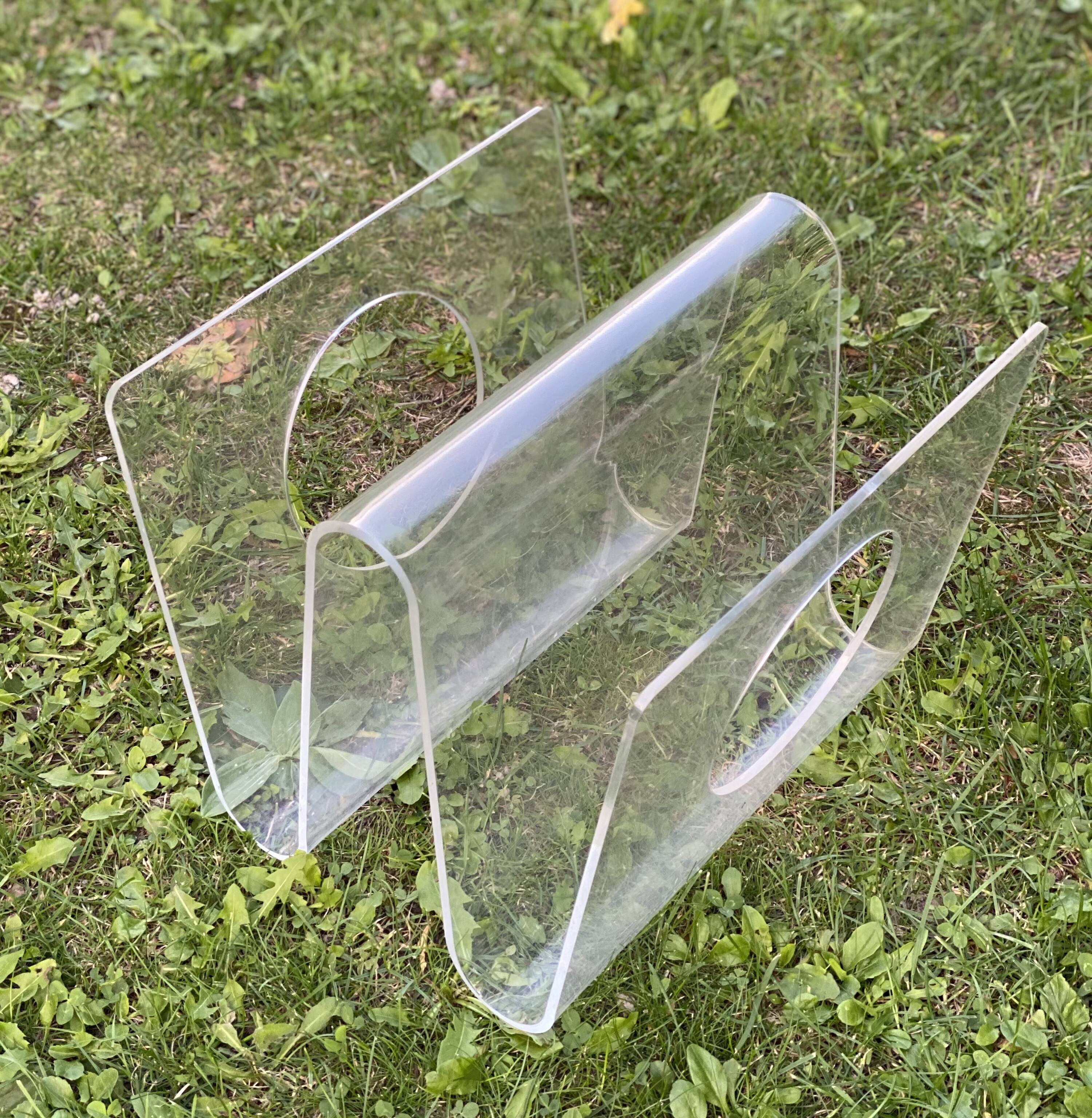 Porte revue Plexiglas de Michel Dumas vintage 1960