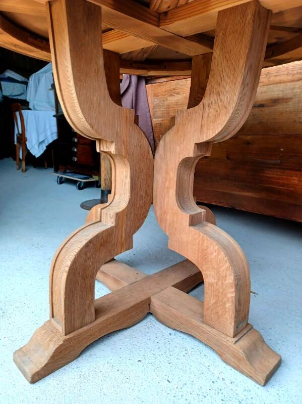 Art Deco round table - for living room, smoking room or games