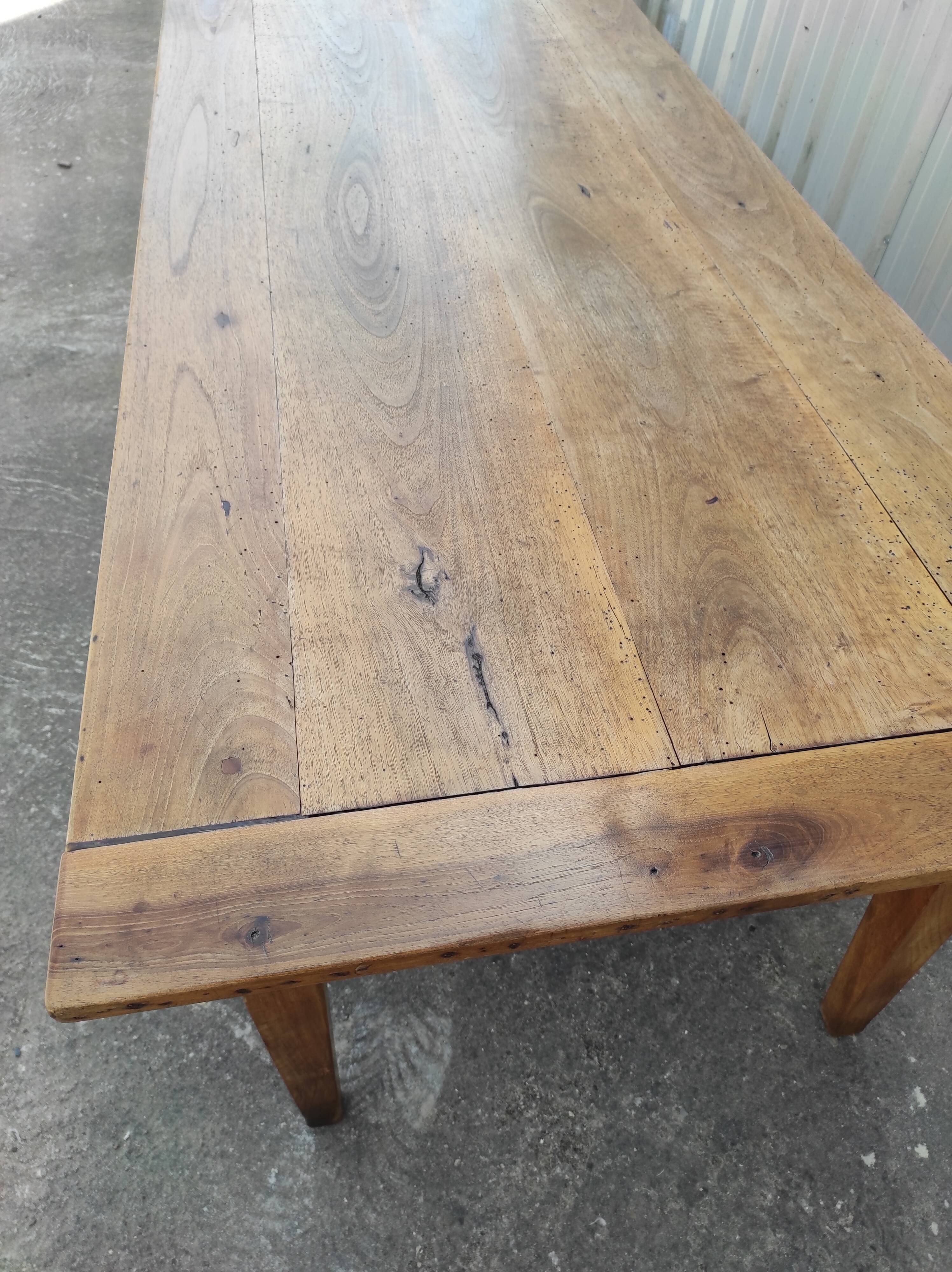 Farmhouse table in blond walnut 200 cm