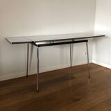 Extendable table