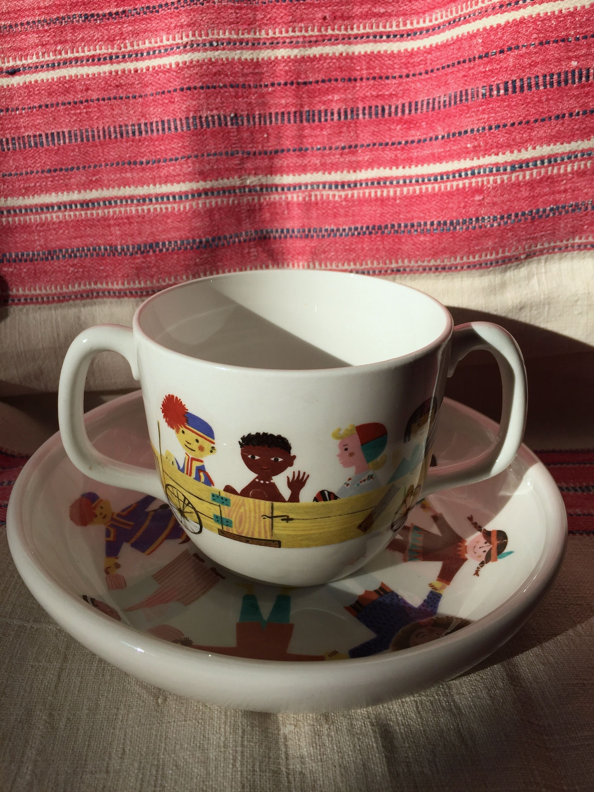 Children's dishes or birth gift Plate and bowl Utan gränser gustavsberg vintage design scan