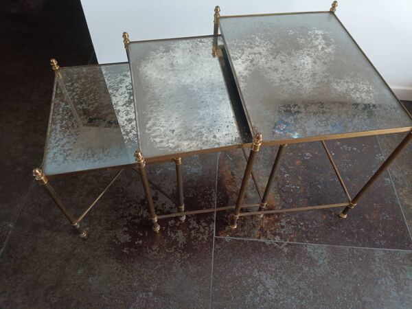 Table gigogne