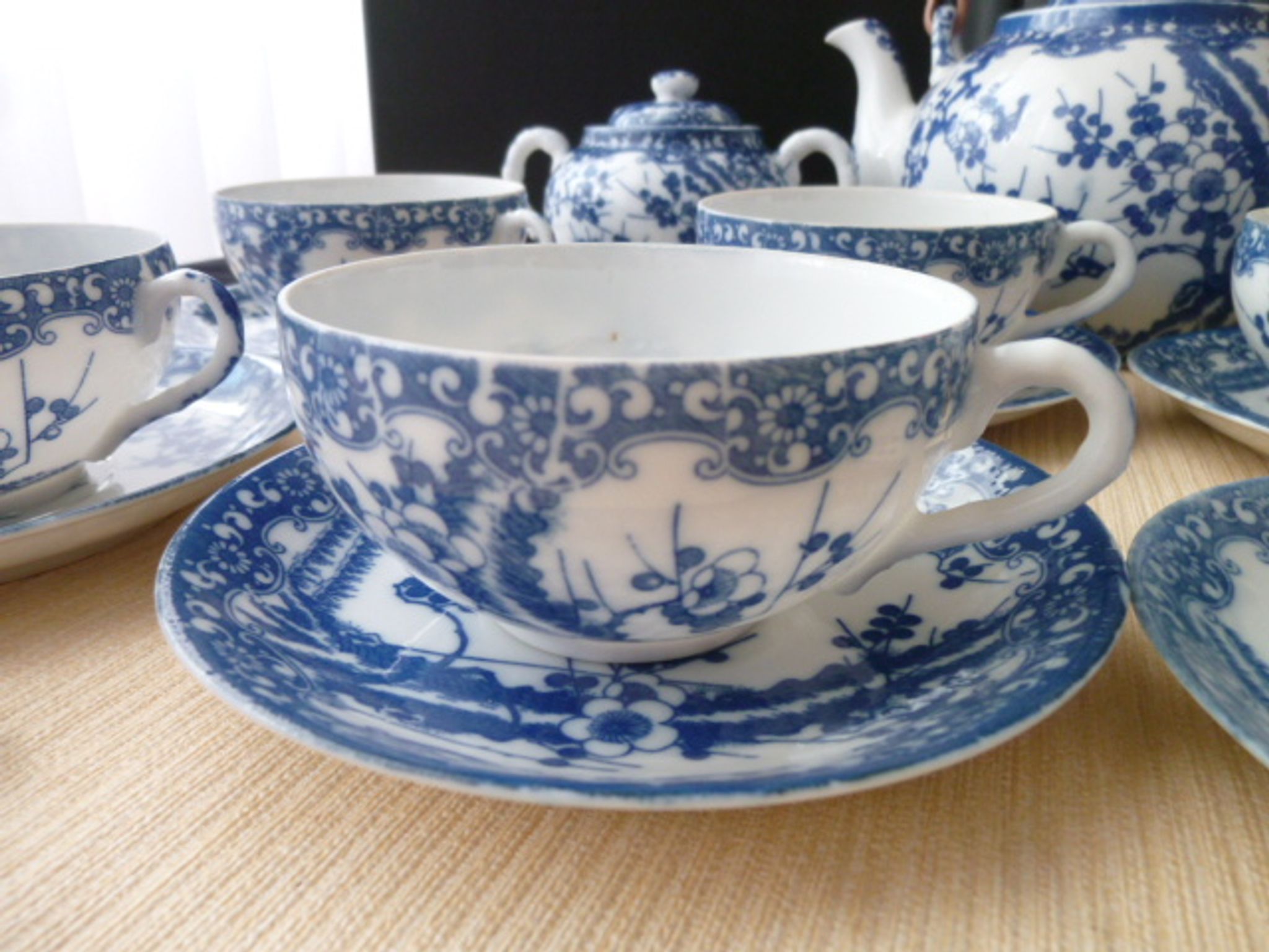Japanese porcelain tea set 6 people