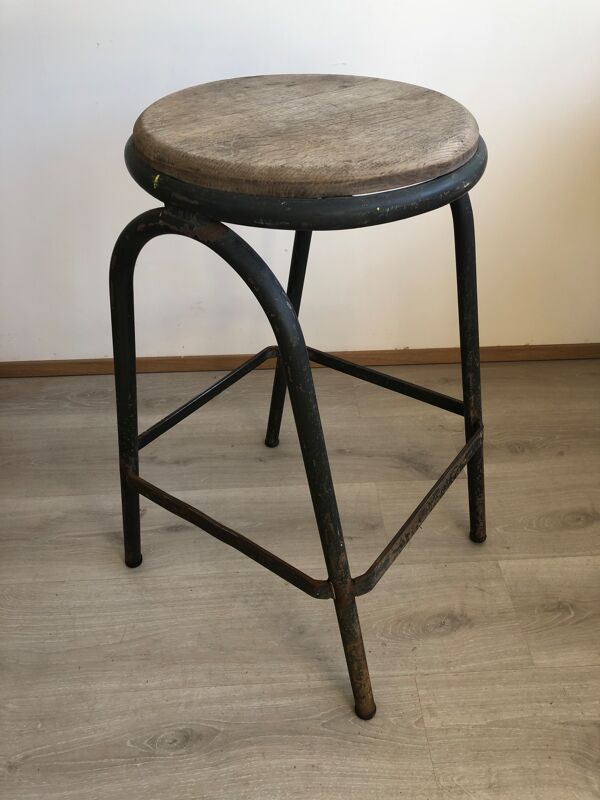 Tabouret haut de style industriel