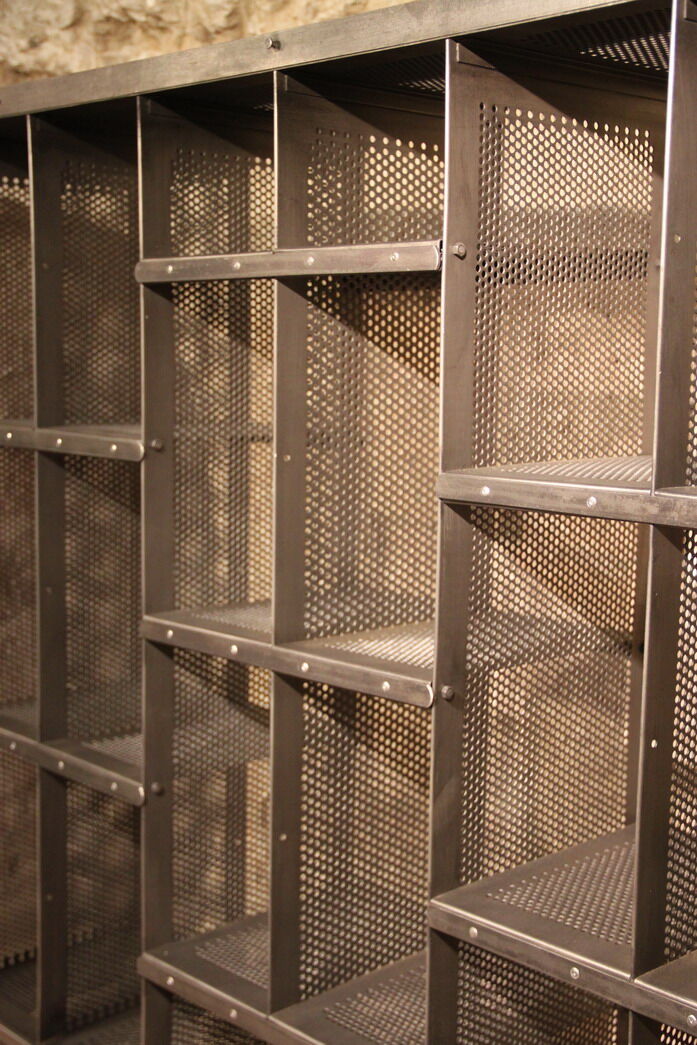 Office sorting postal postman