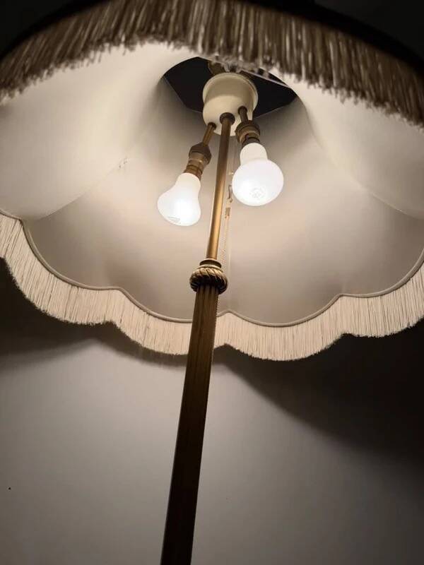 Lampadaire ancien en Bronze doré
