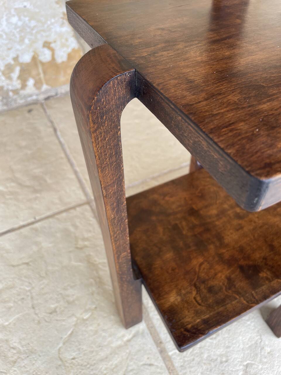 Art Deco Console in walnut with 3 levels, Circa 1938.