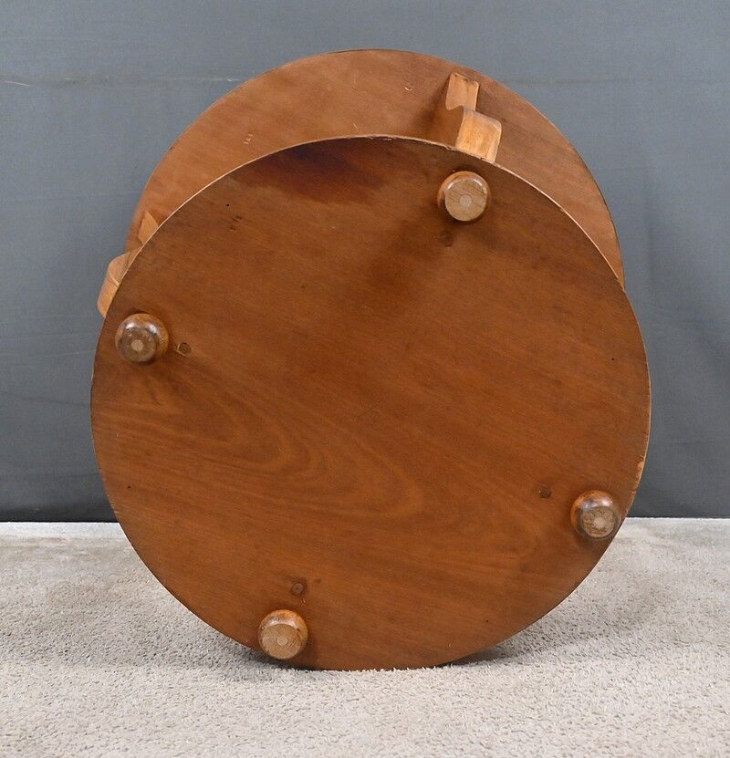 Walnut gueridon, Art Deco – 1930