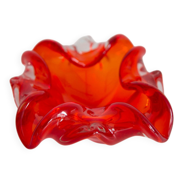 Artistic bowl ashtray in red glass, mid-century, Italy, 1970s.