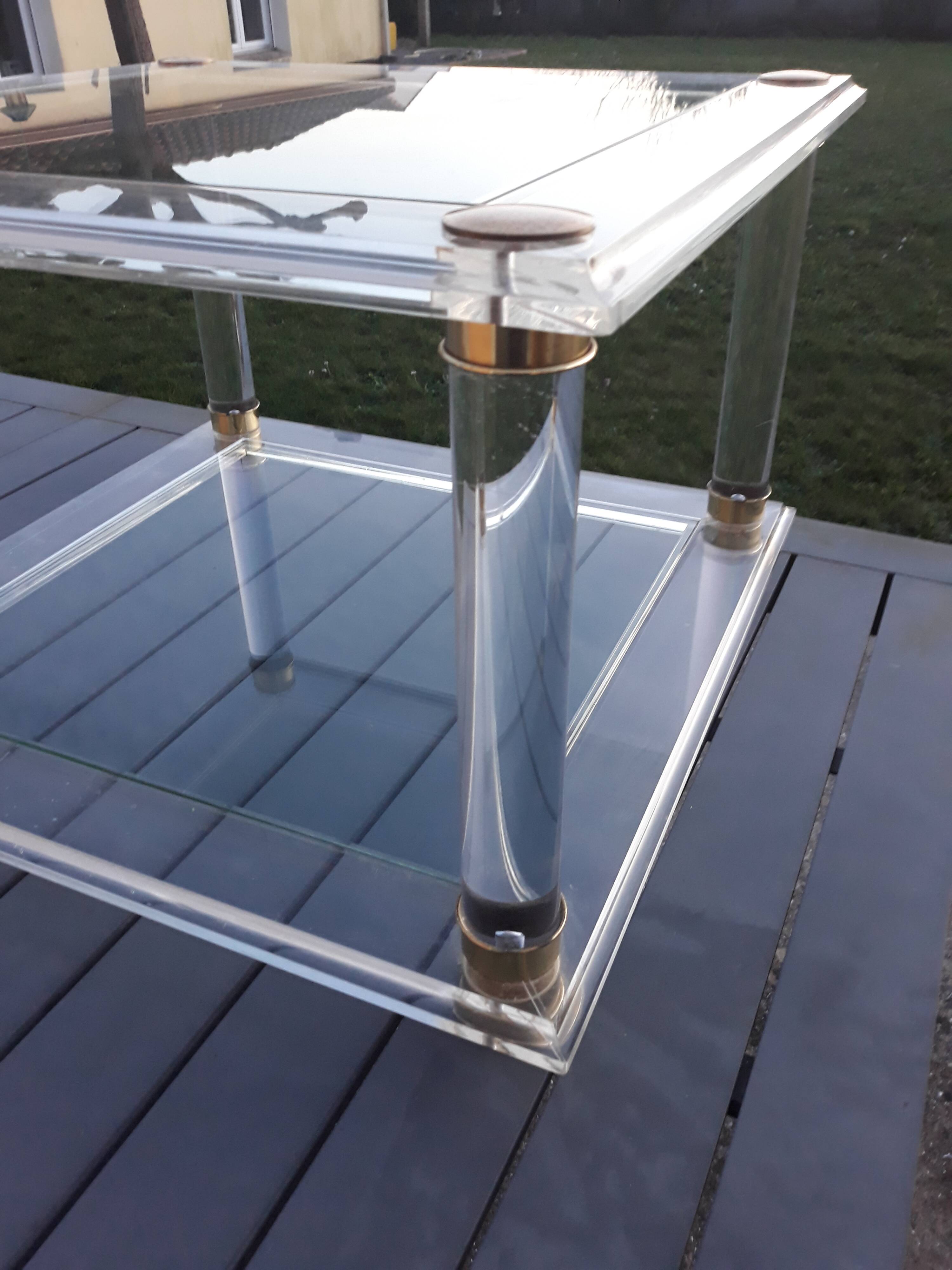 Vintage 1970s design glass and plexiglass coffee table.