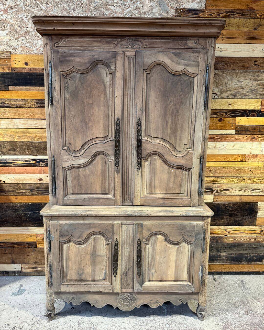 Antique sandblasted dresser
