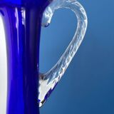 Vase en verre soufflé bleu colbat design vintage élégant avec anse torsadée