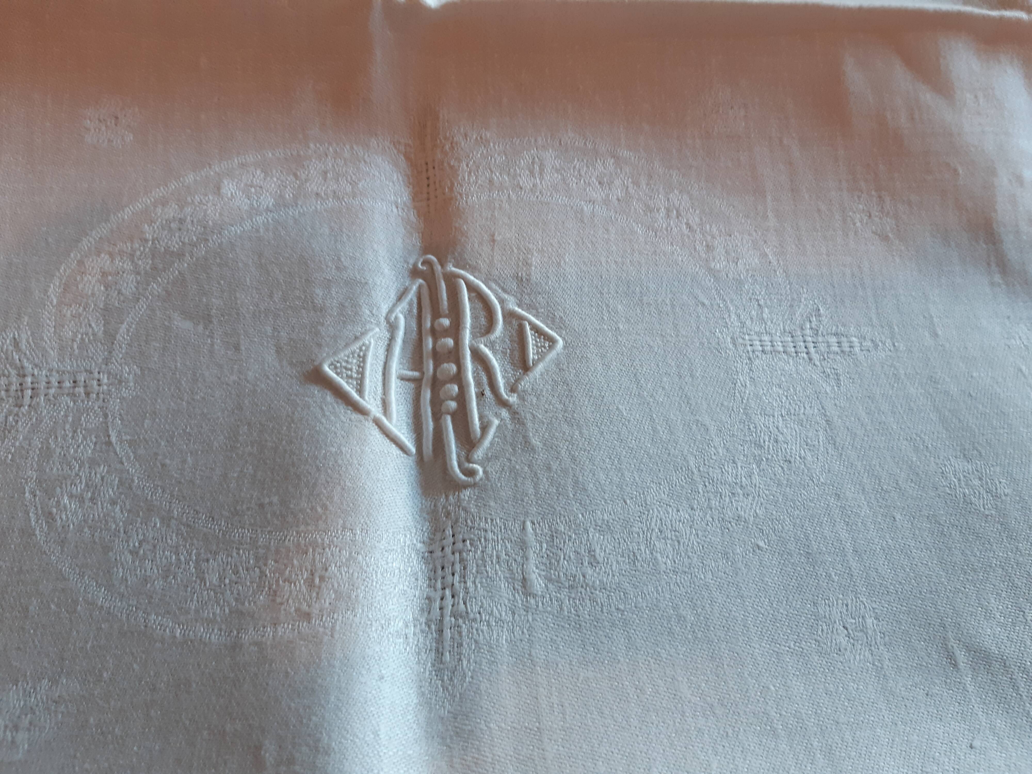 12 serviettes damassé lin/soie . brodé AR.QUALITÉ