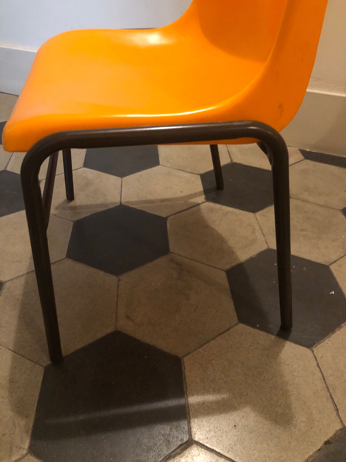 Lot de chaises vintage 70 , marque Aigfa