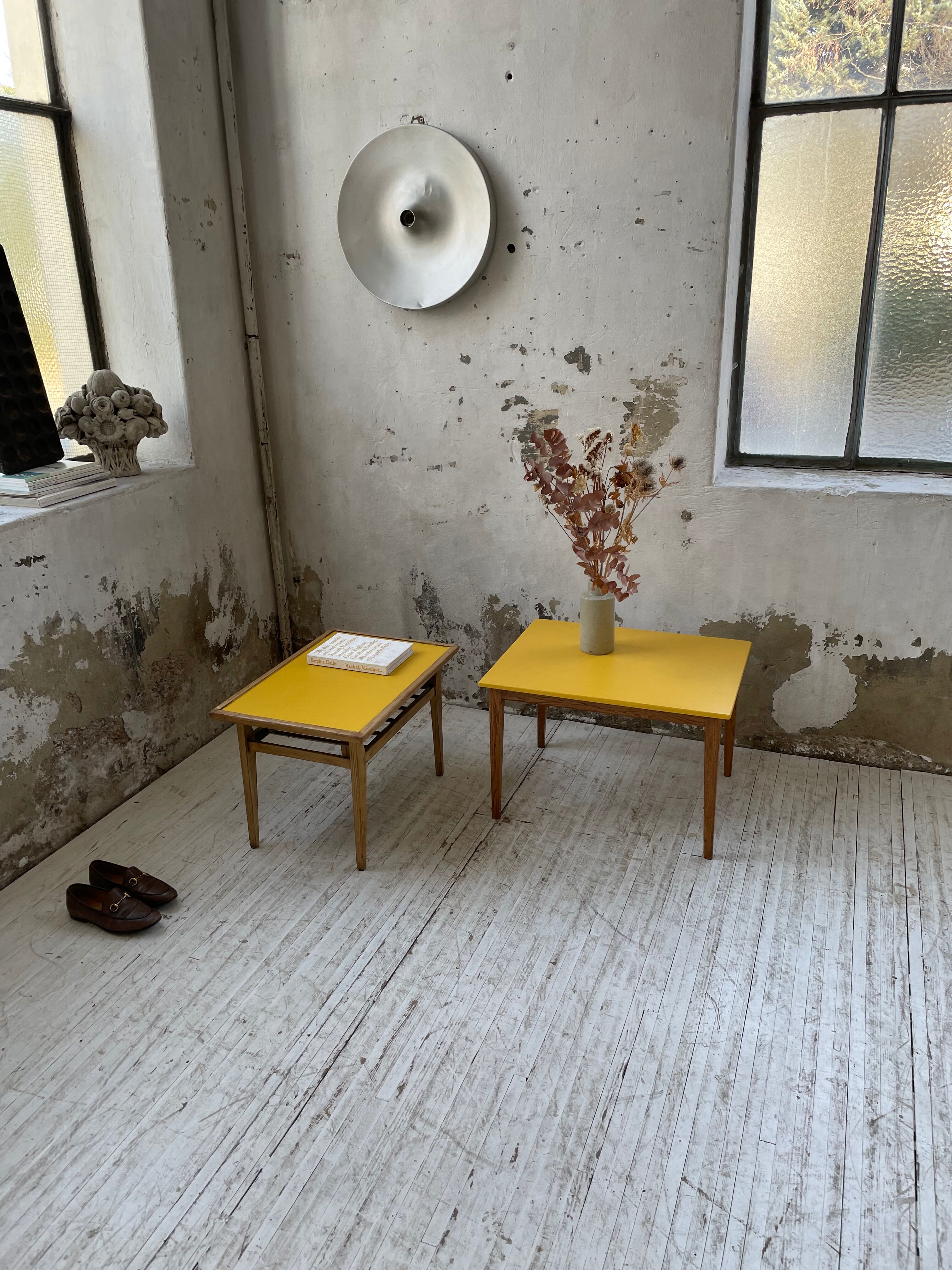 Duo de tables basses bois jaune