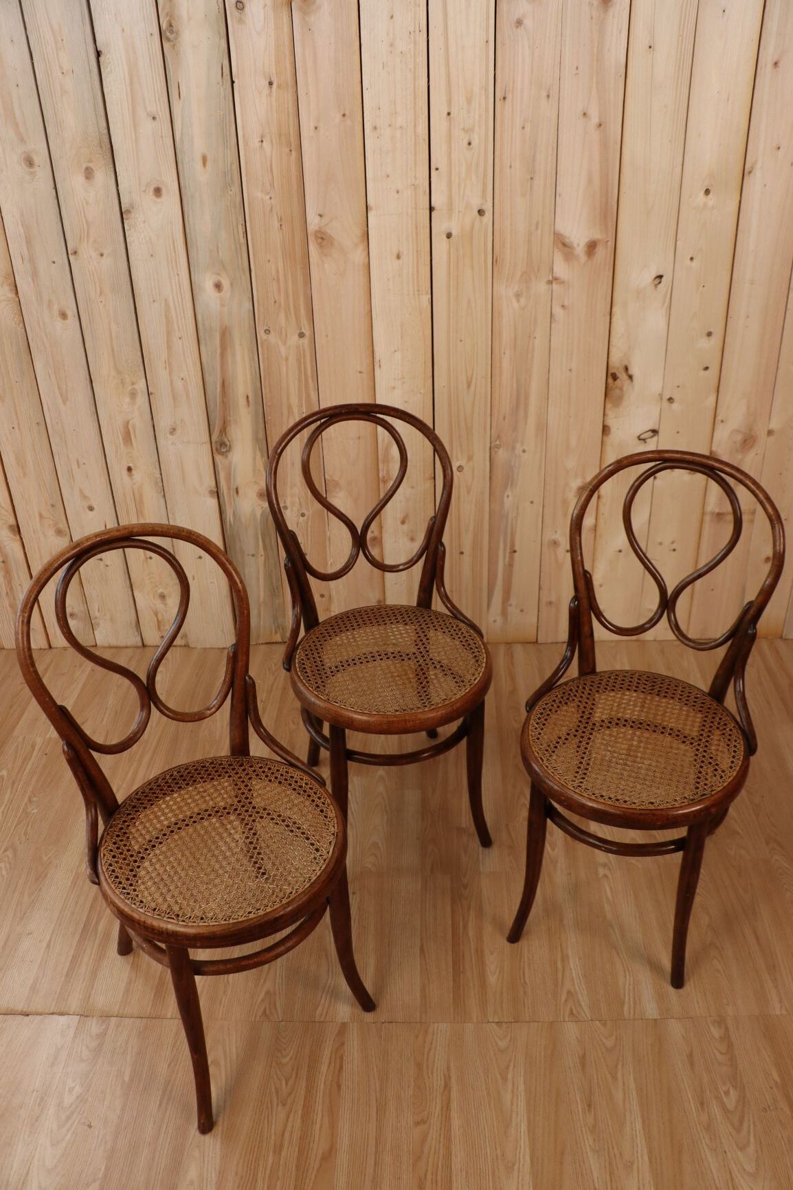 Set of 6 omega bistro chairs