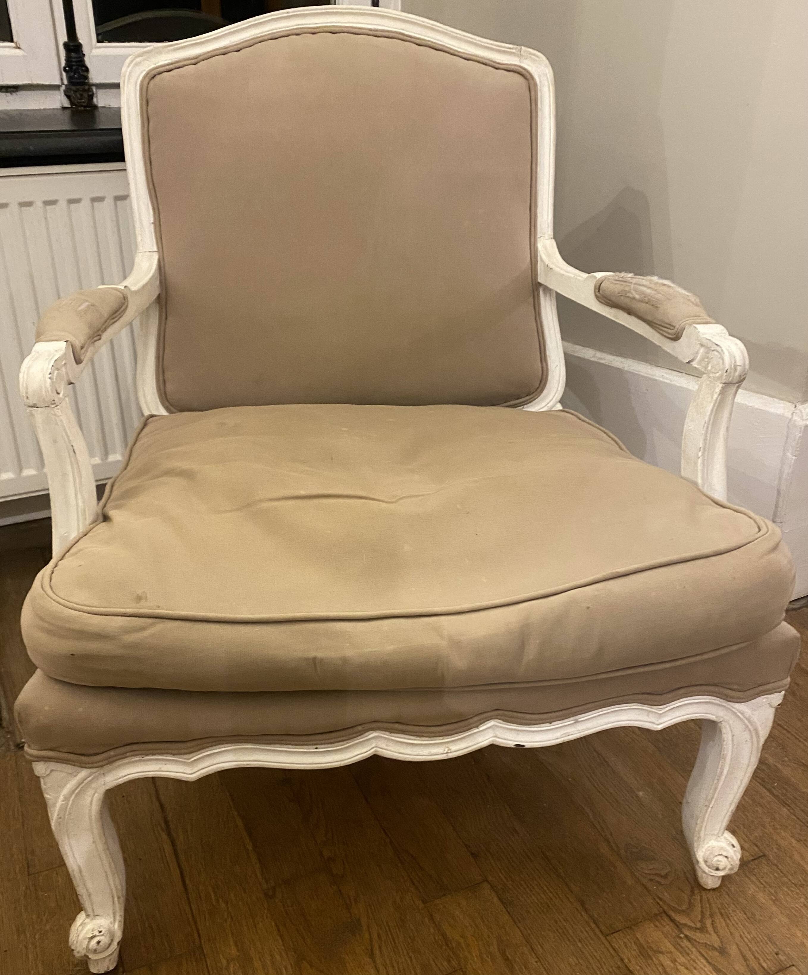 Armchair to reupholster