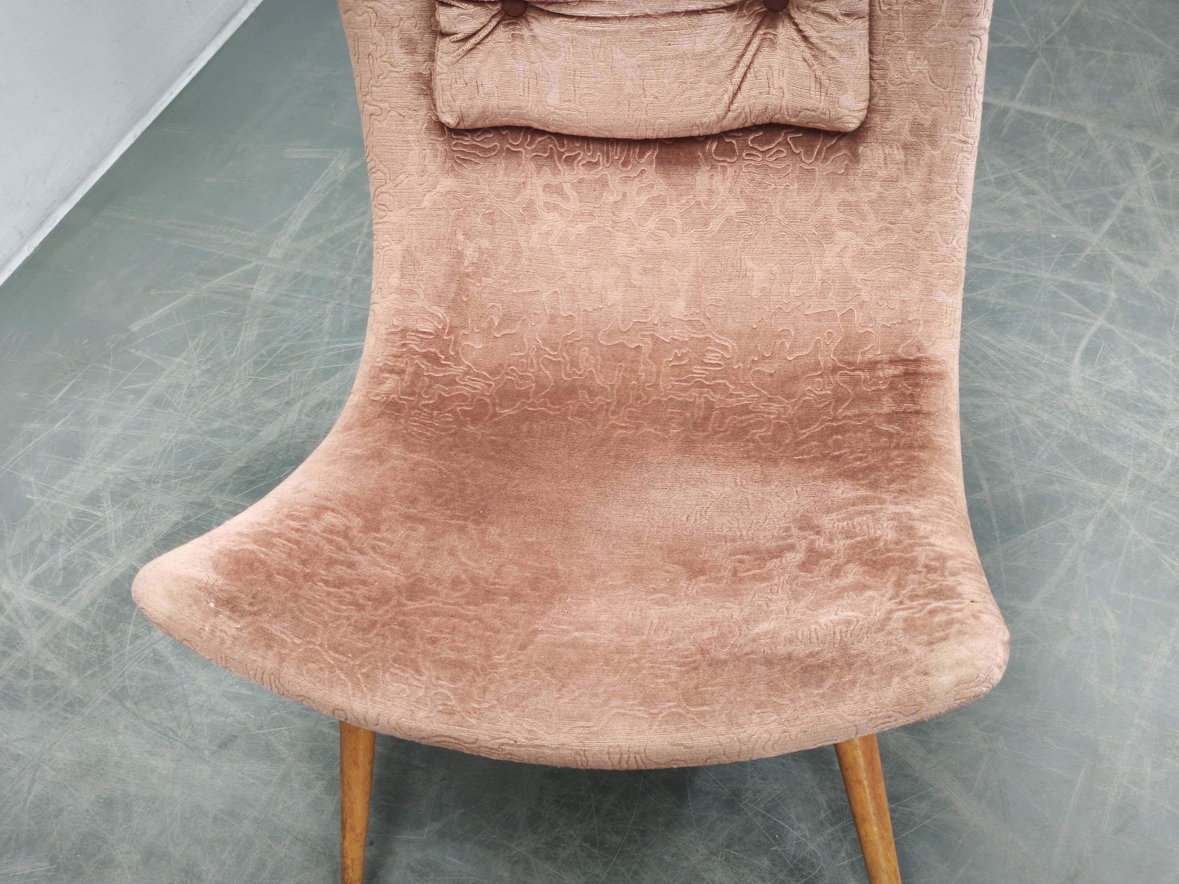 Pair of Miroslav Navrátil Shell Lounge Chairs, Czechoslovakia 1960s