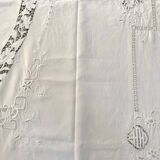 Nappe rectangulaire brodée 285 x 185 cm