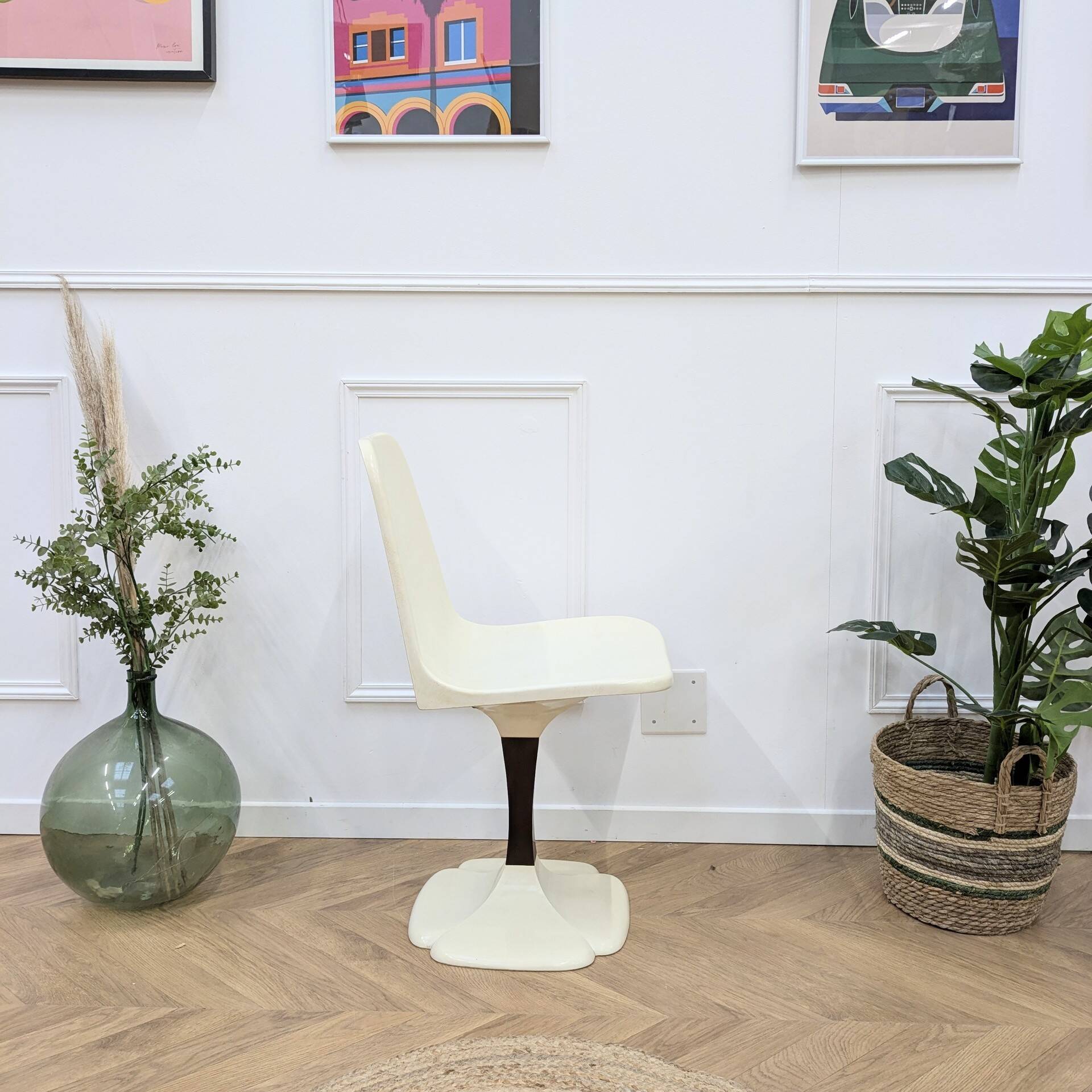 tulip foot chair by Gauthier