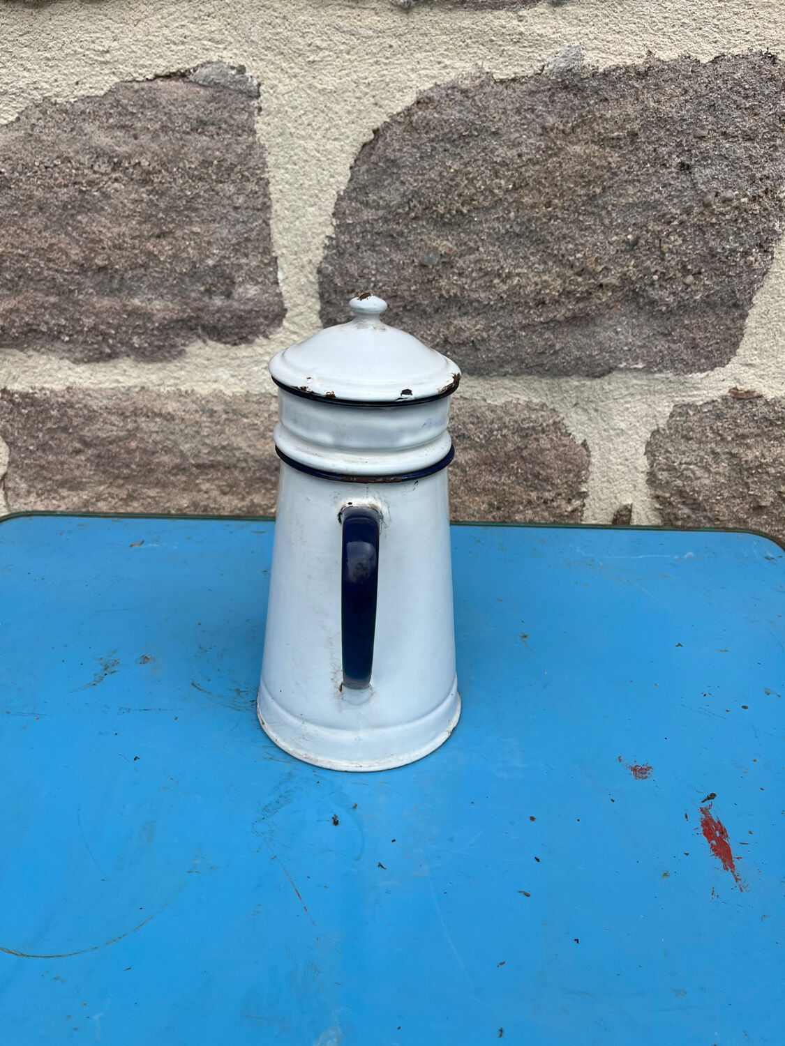 Enamelled coffee maker