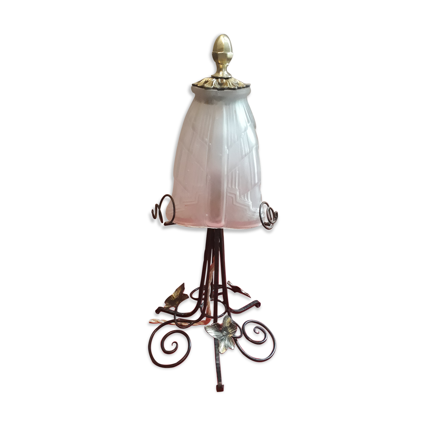 Old wrought iron lamp with its moulded glass tulip art deco Dimension: 37 cm weight height: