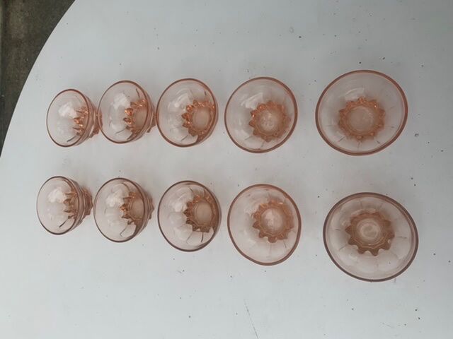 10 coupes à champagne en verre rose vintage