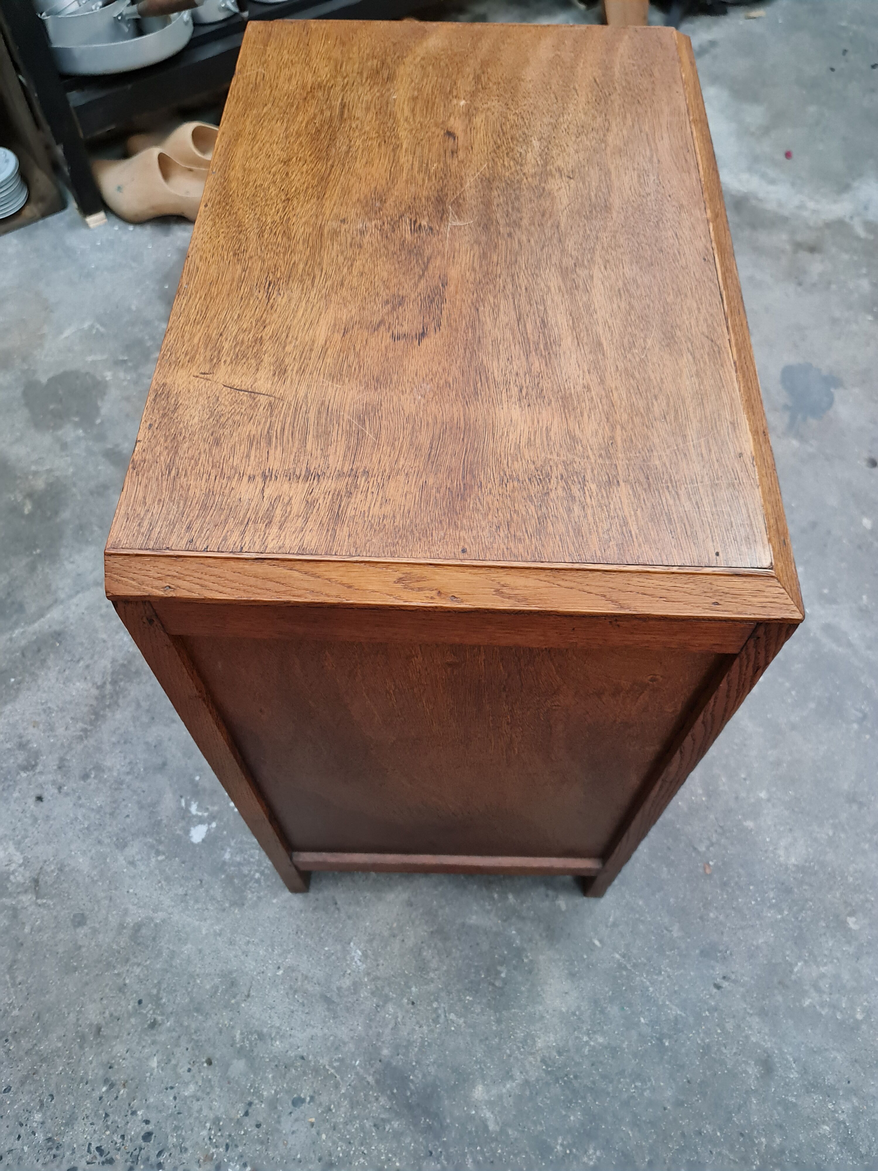 Old small vintage chest of drawers four drawers oak