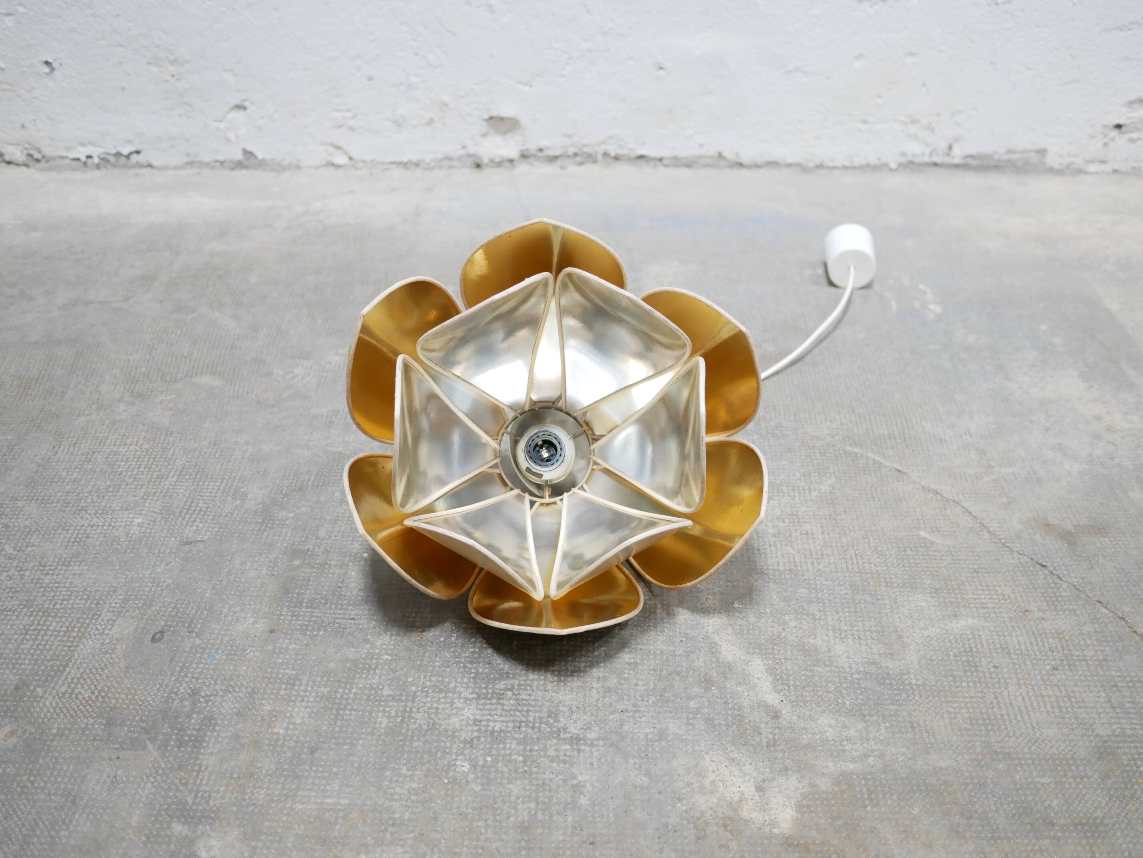 Suspension vintage fleur de lotus